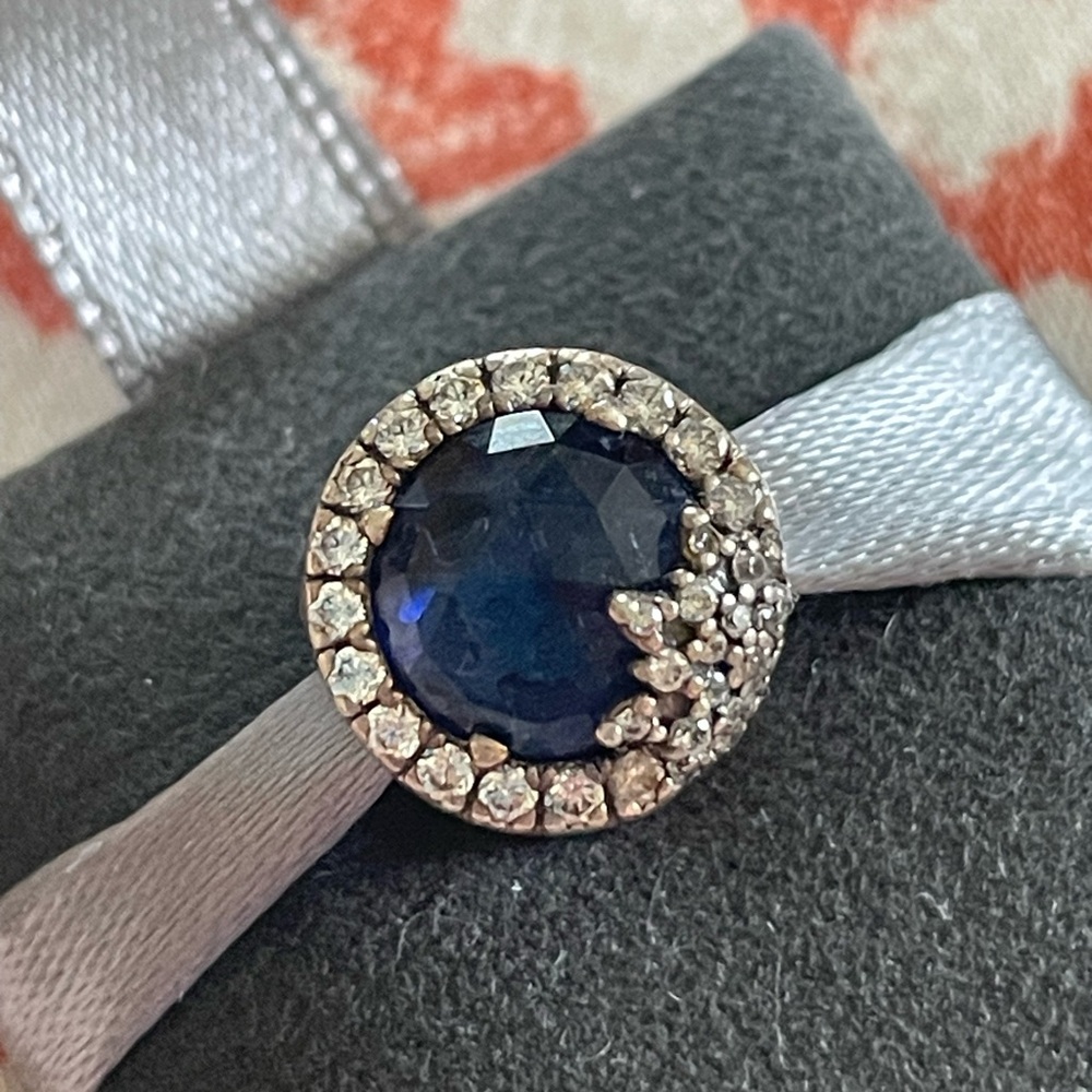 Pandora dazzling snowflake